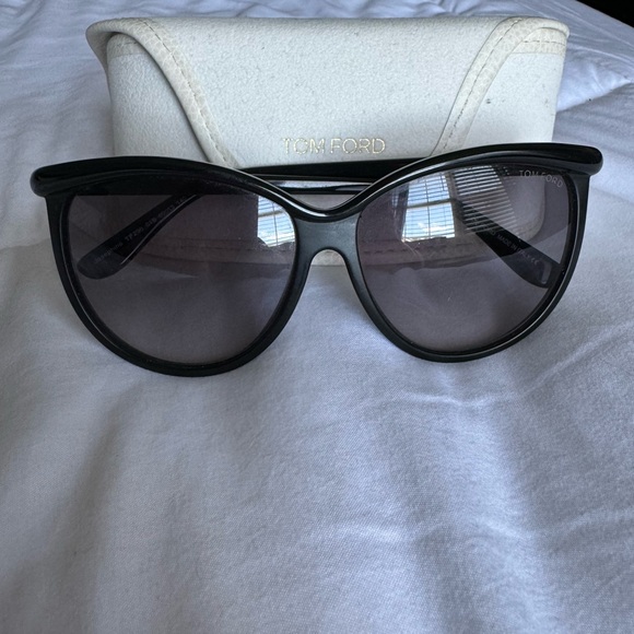 Tom Ford black sunglasses - Picture 2 of 3